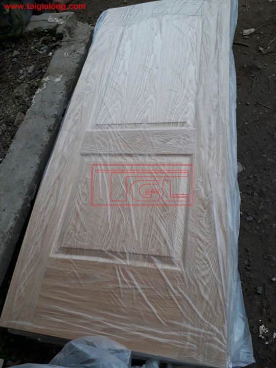 Tấm da cửa HDF 2 Pano Veneer Ash mẫu cho đơn vị sản xuất tại Đà Nẵng