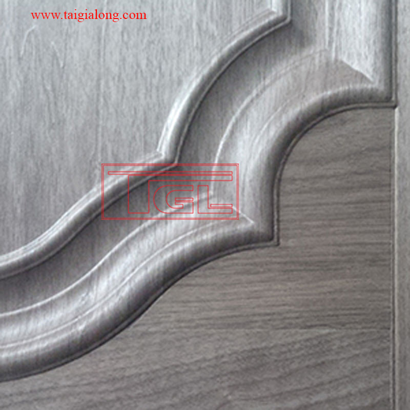 Bàn giao đơn hàng Tấm HDF Veneer đường soi nổi tại Bình Dương.